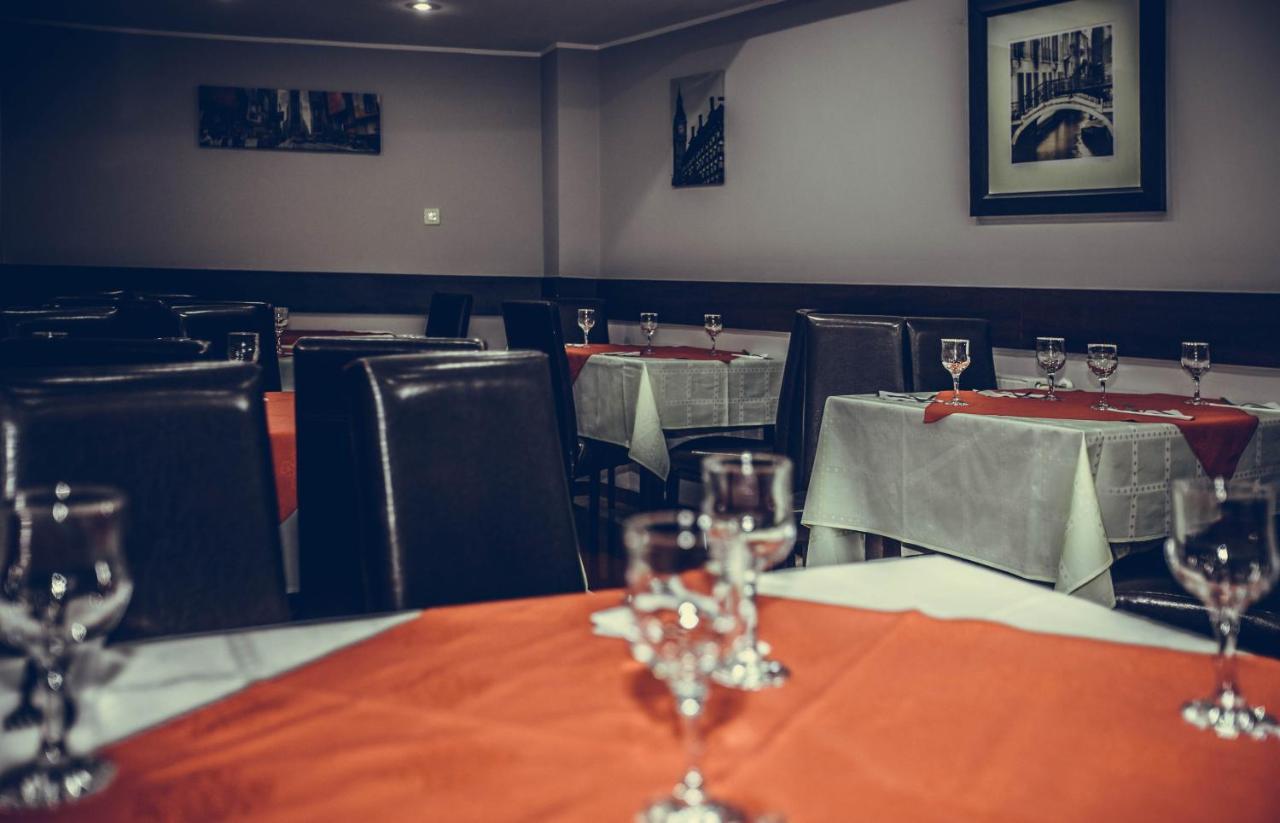Hotel New Derby Констанца Экстерьер фото