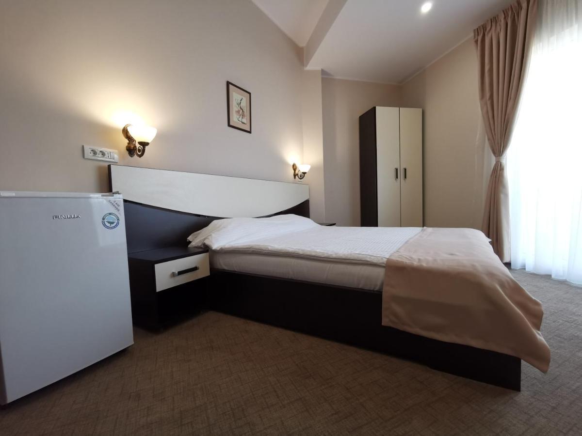 Hotel New Derby Констанца Экстерьер фото
