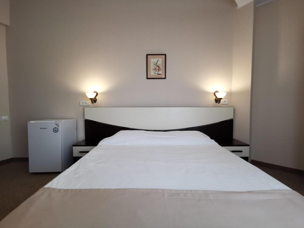 Hotel New Derby Констанца Экстерьер фото