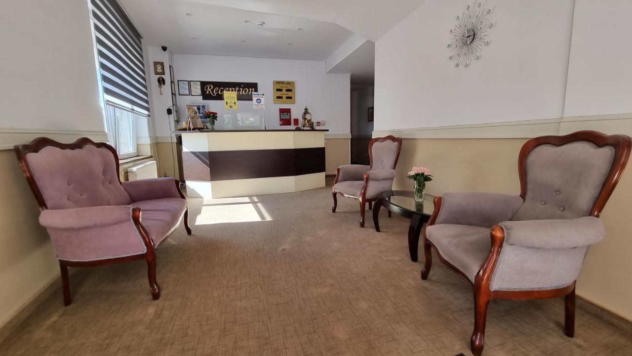 Hotel New Derby Констанца Экстерьер фото