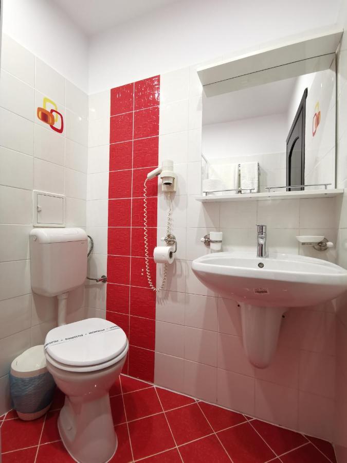 Hotel New Derby Констанца Экстерьер фото
