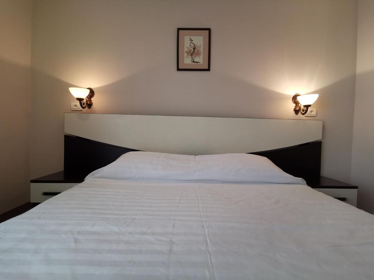 Hotel New Derby Констанца Экстерьер фото